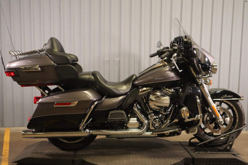 2014 Harley-Davidson® Ultra Limited FLHTK