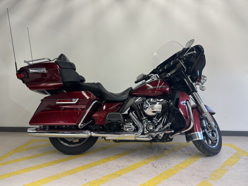 2016 Harley-Davidson® Ultra Limited Two-Tone Mysterious Red Sunglo/Velocity Red Sunglo