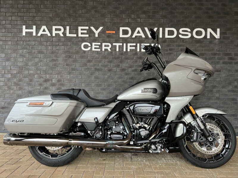 Harley-Davidson バイクと一緒に高額ドームテントが今だけこの価格 Harley-Davidson バイクと一緒に高額ドームテントが今だけこの