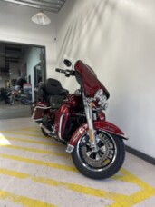 2016 Harley-Davidson® Ultra Limited Two-Tone Mysterious Red Sunglo/Velocity Red Sunglo thumb 3