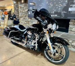 2017 FLHXS - Street Glide Special  thumb 3