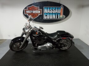2018 Harley-Davidson® Fat Boy® 114 - Vivid Black thumb 2
