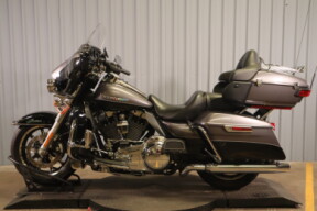 2014 Harley-Davidson® Ultra Limited FLHTK thumb 0