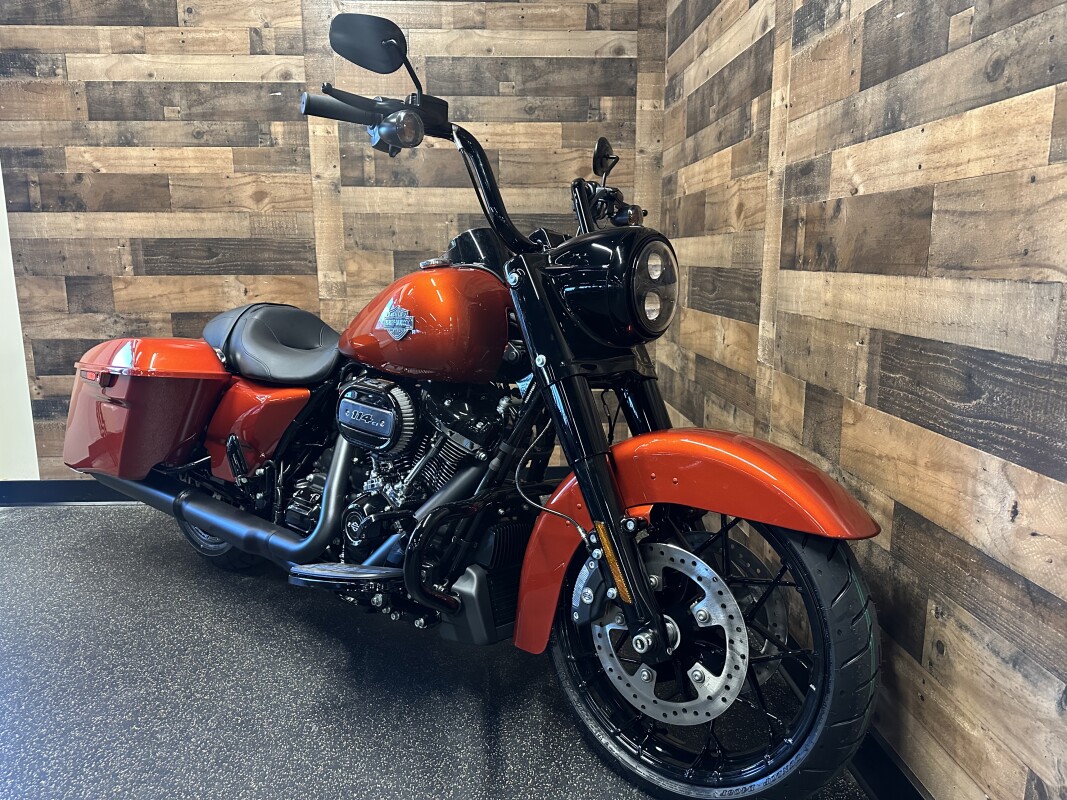 2025 Harley-Davidson Road King Special Whiskey Fire FLHRXS - Photo 2