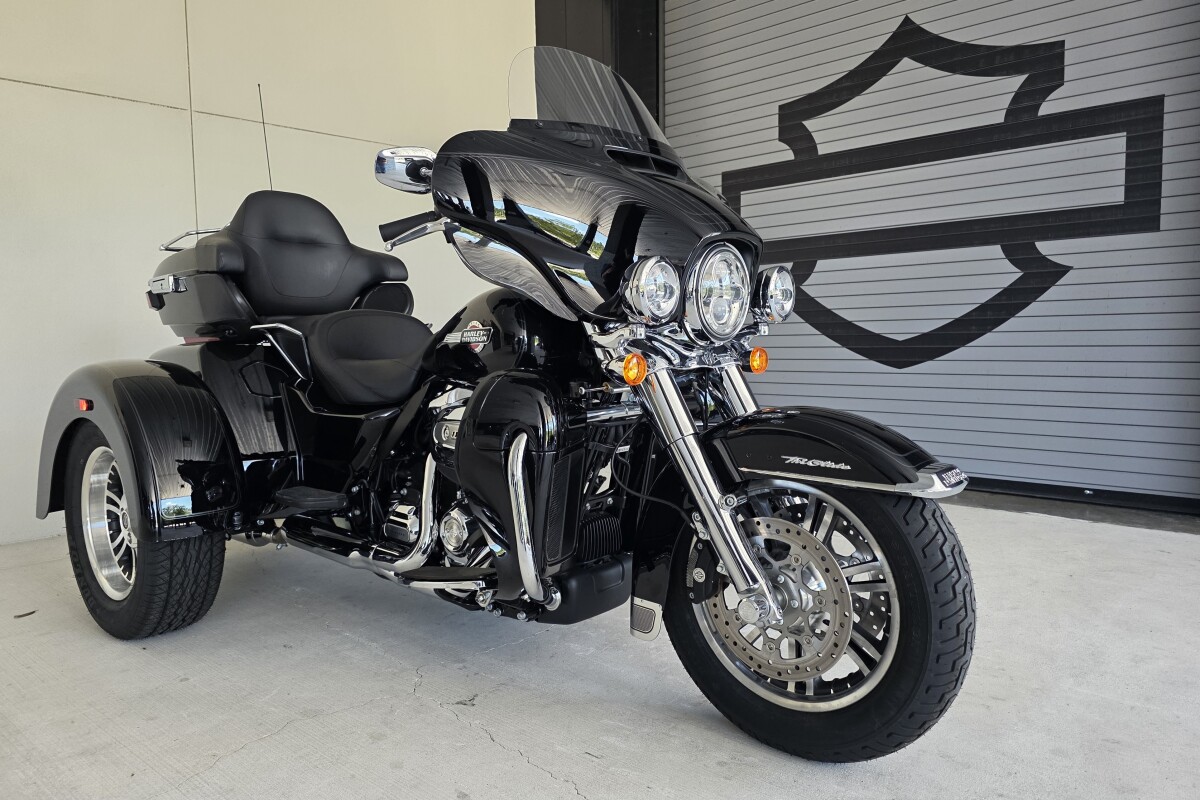 2024 Harley-Davidson Tri Glide - Photo 2