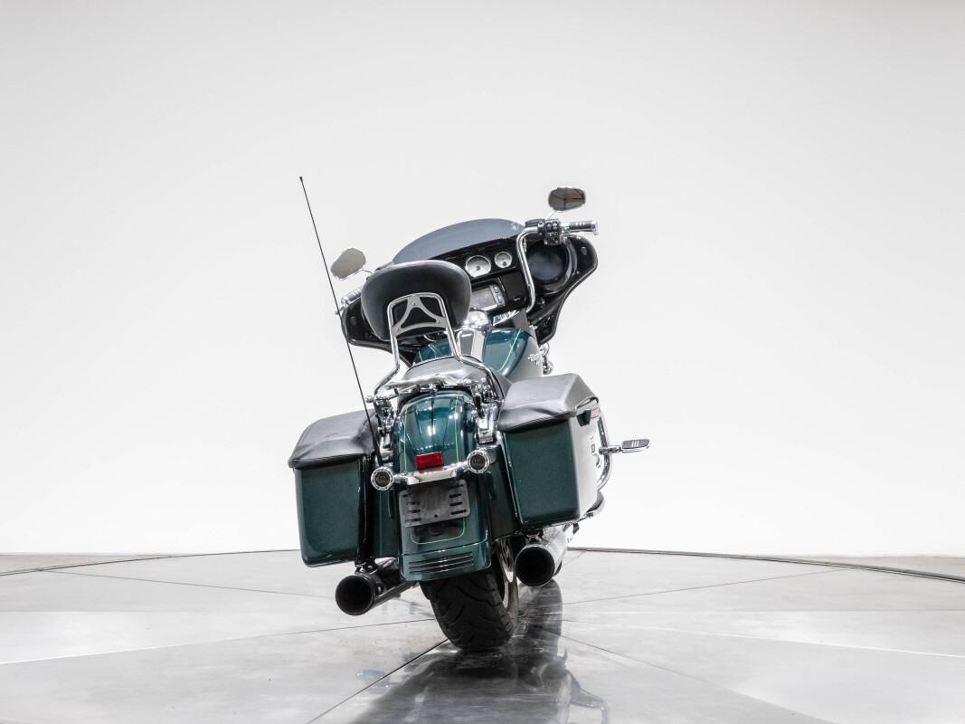 2015 HARLEY-DAVIDSON FLHXS STREET GLIDE SPECIAL in Deep Jade Pearl with 15261 miles - Photo 6