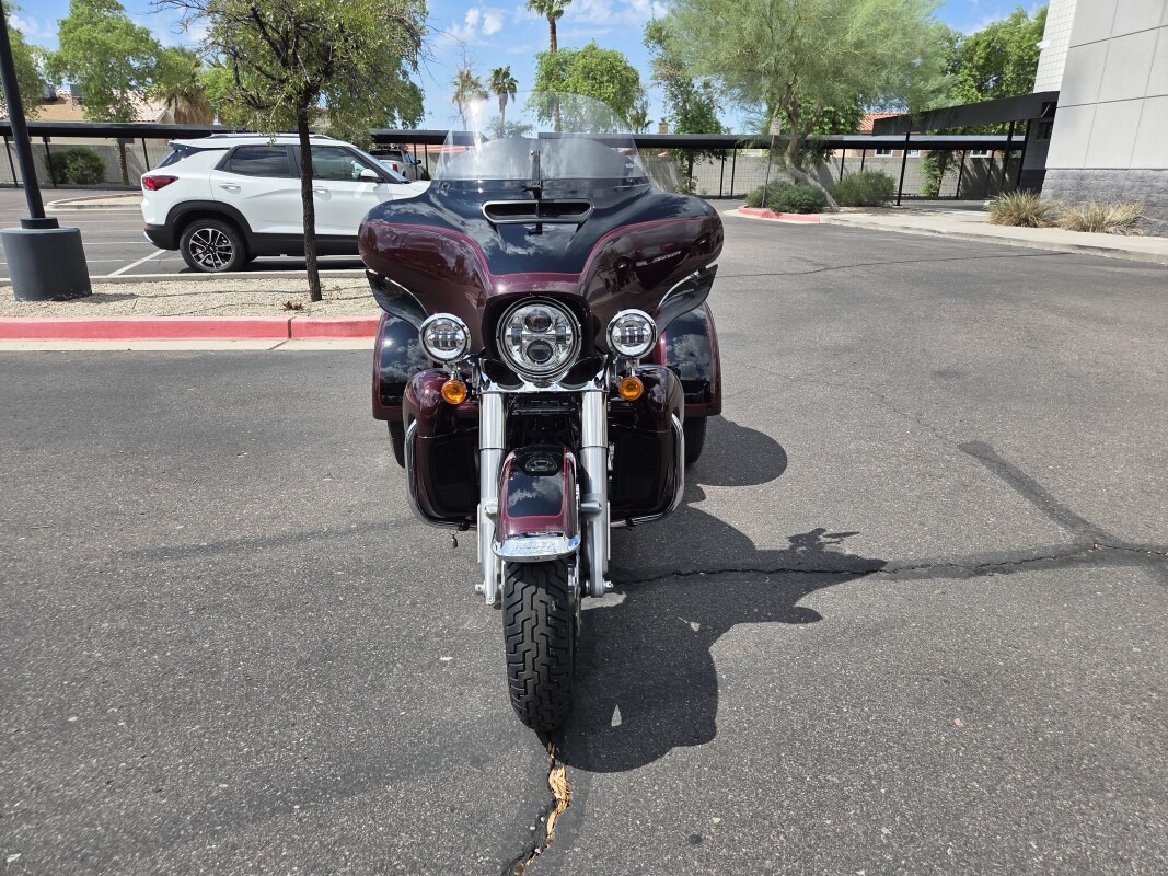 FLHTCUTG 2022 Tri Glide Ultra - Photo 6