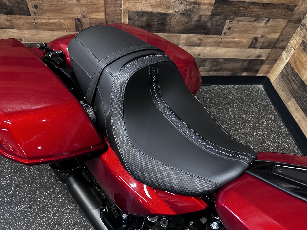 2025 Harley-Davidson Street Glide Brilliant Red - Black Finish FLHX - Photo 10