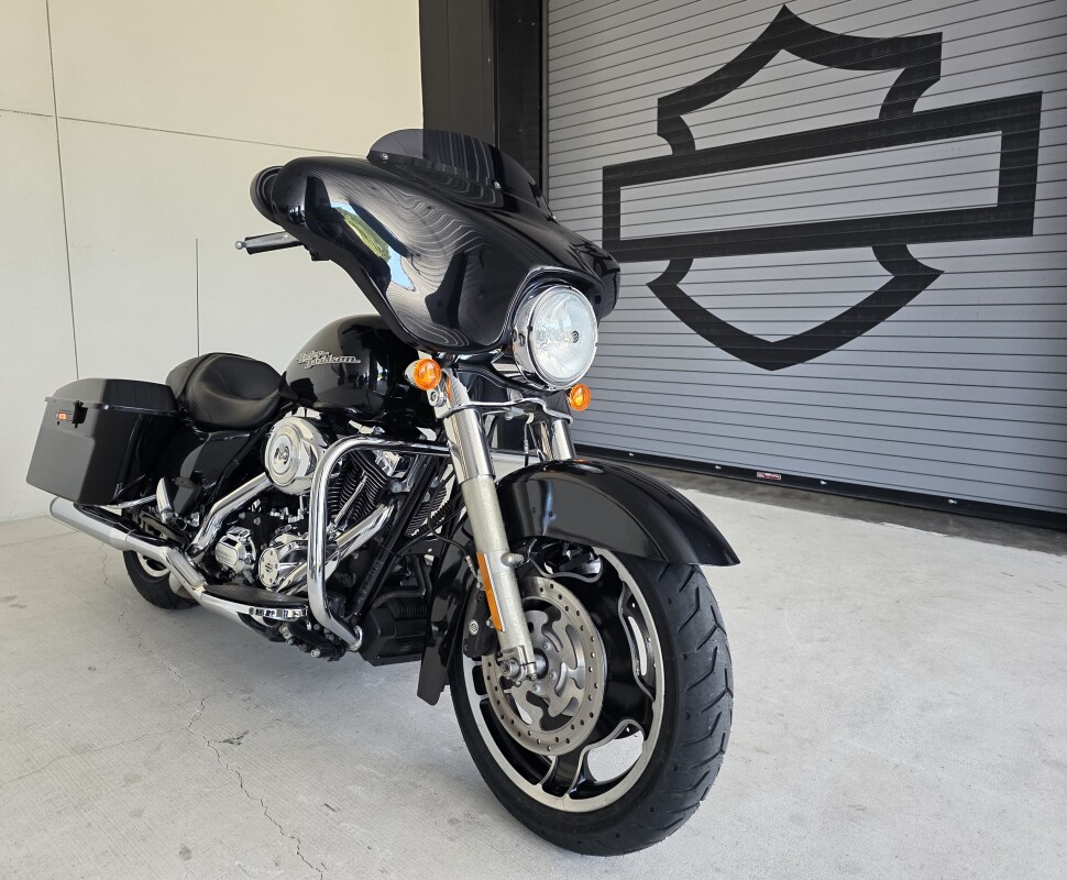 2013 Harley-Davidson Street Glide - Photo 2