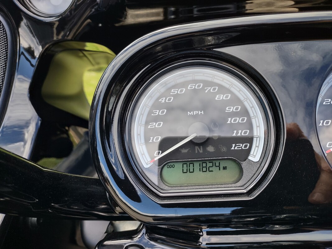 Road Glide Limited - Photo 10