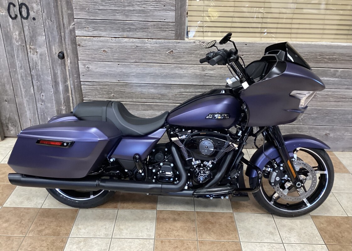 2025 Harley-Davidson Road Glide Purple Abyss Denim - Black Finish