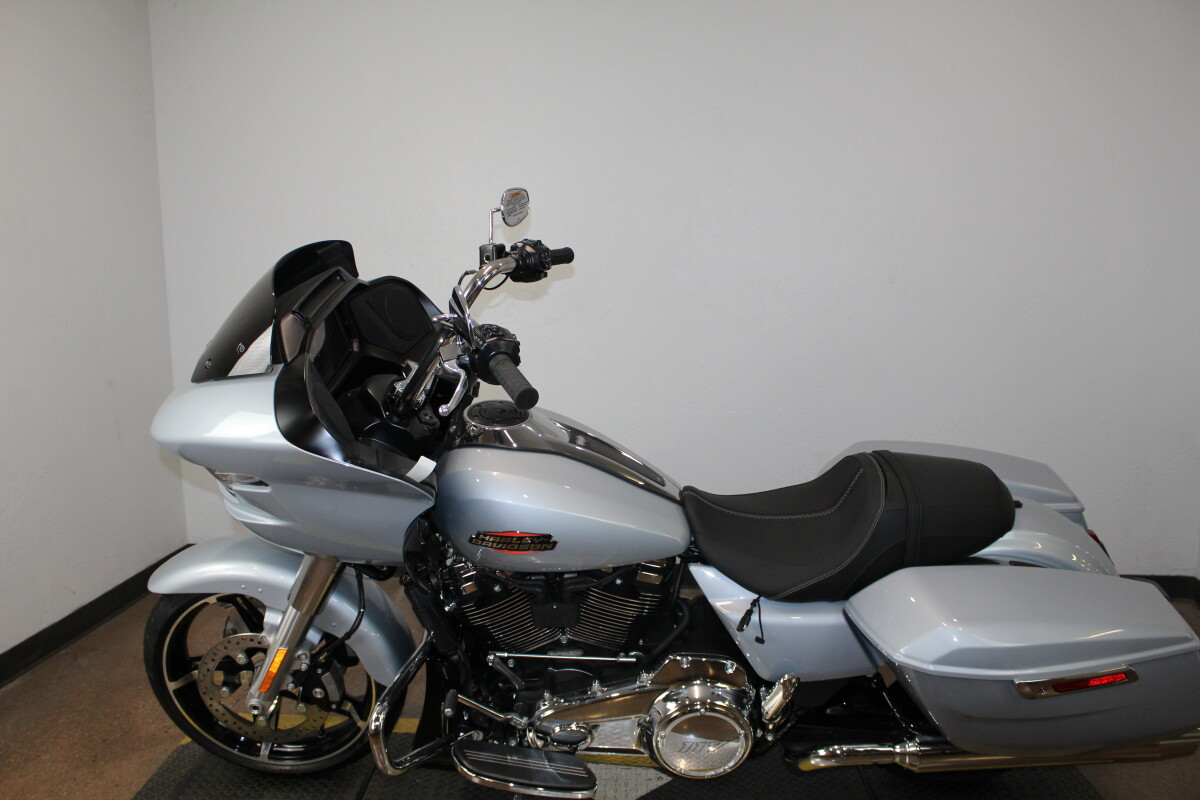 Harley-Davidson Road Glide 2025 FLTRX 84646494 ATLAS SLV MTLIC - Photo 5