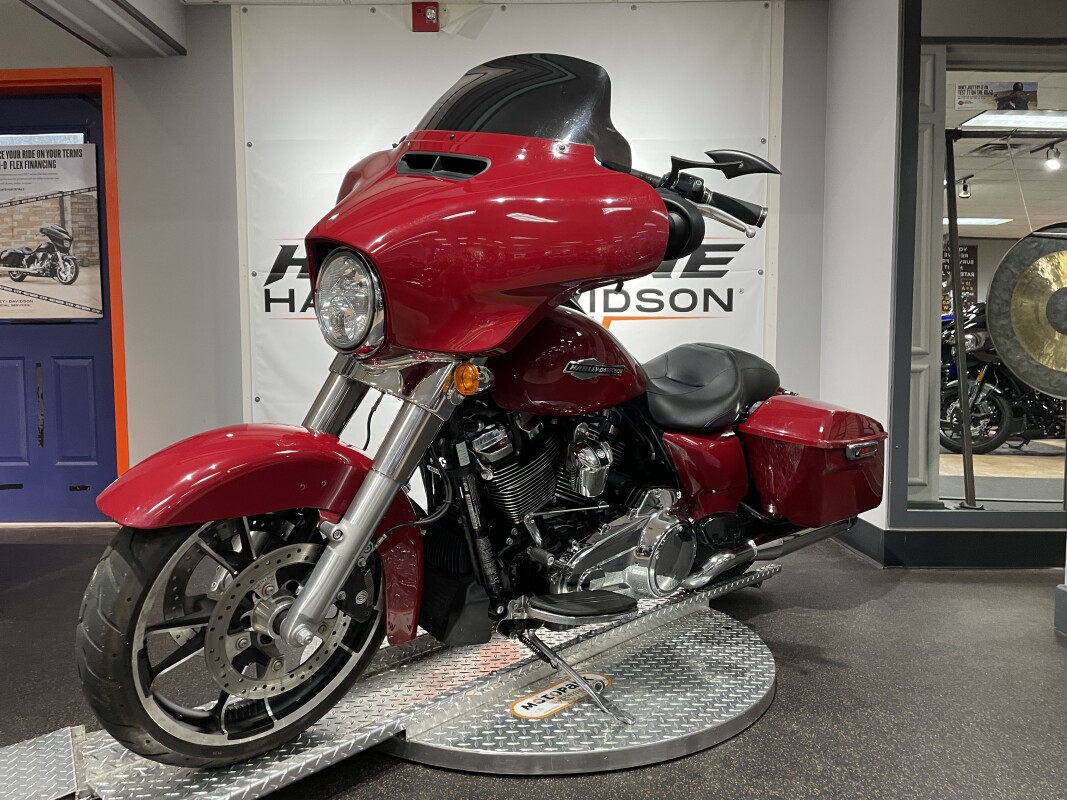 2021 Harley-Davidson Street Glide - Photo 4