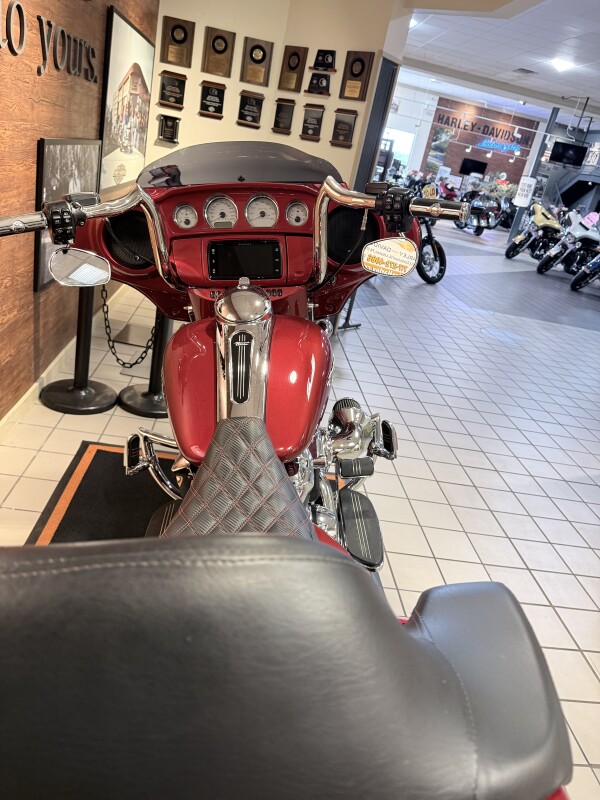 2018 H-D FLHX Street Glide 107ci - Photo 7