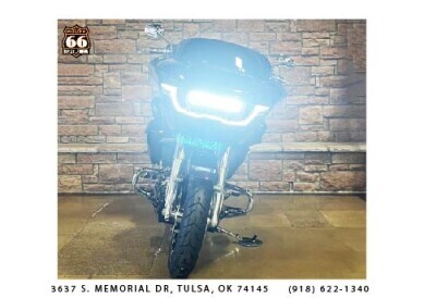 FLTRX 2025 Road Glide - Photo 2