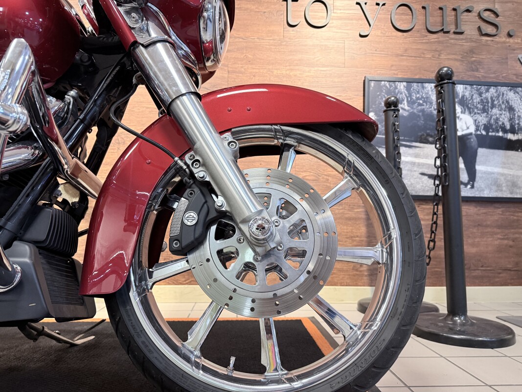 2018 H-D FLHX Street Glide 107ci - Photo 2