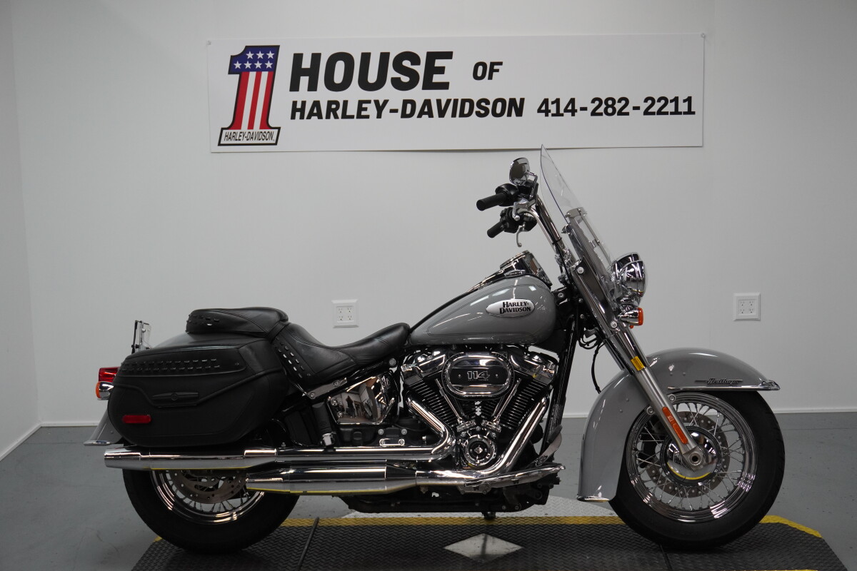 2024 Harley-Davidson® Heritage Classic Billiard Gray