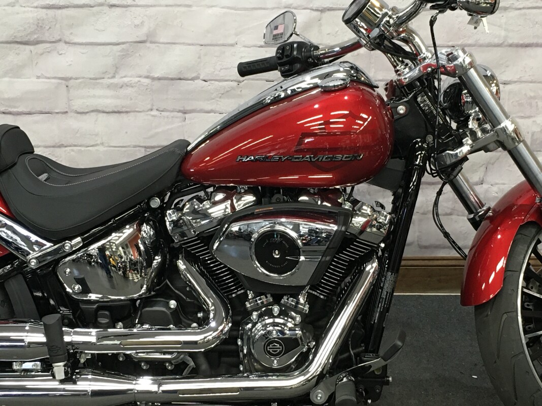 2025 Harley-Davidson Breakout Brilliant Red FXBR - Photo 3