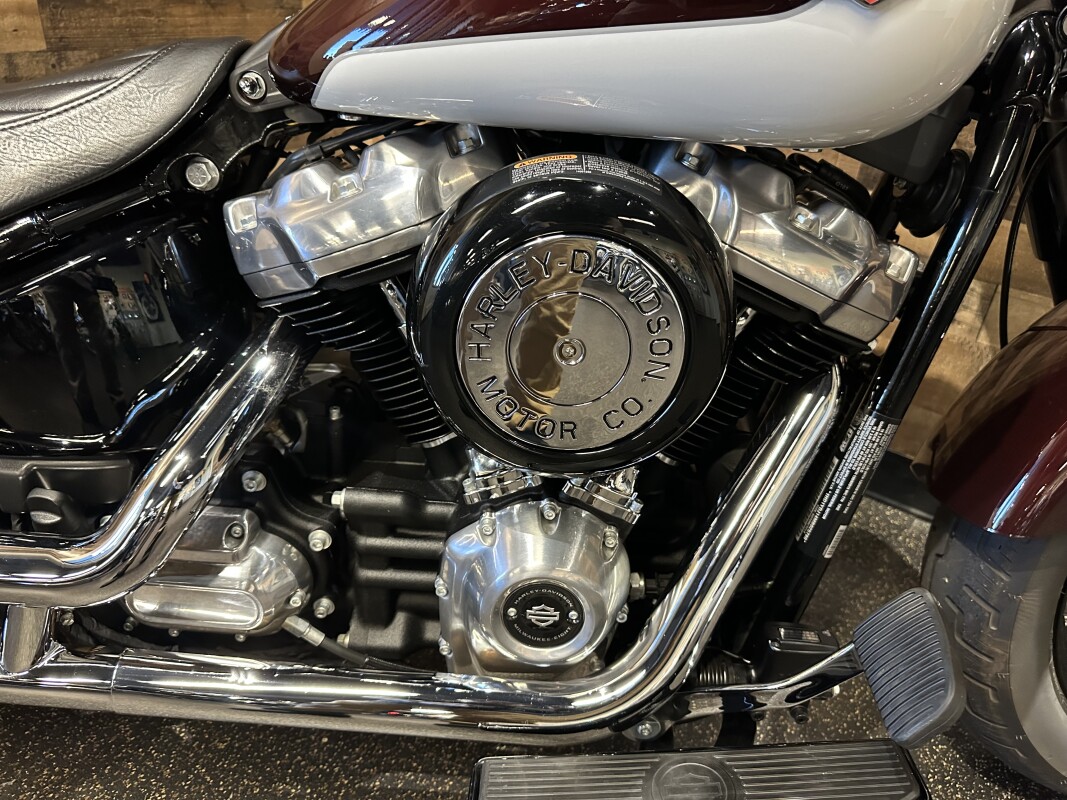 2021 Harley-Davidson Softail Slim Midnight Crimson & Stone Washed White Pearl FLSL - Photo 9
