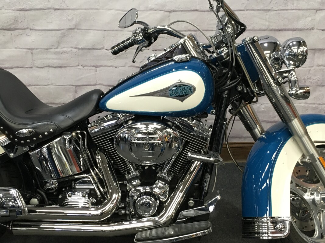 2001 Harley-Davidson Heritage Softail Classic Two-Tone Real Teal/Birch White FLSTC - Photo 3