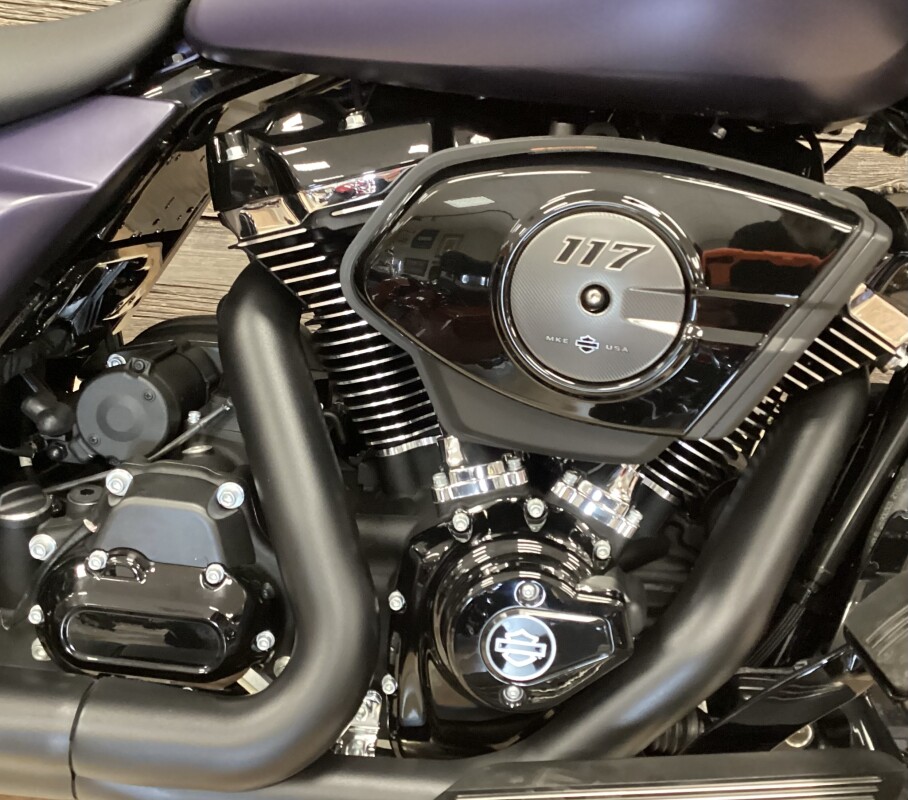 2025 Harley-Davidson Road Glide Purple Abyss Denim - Black Finish - Photo 5