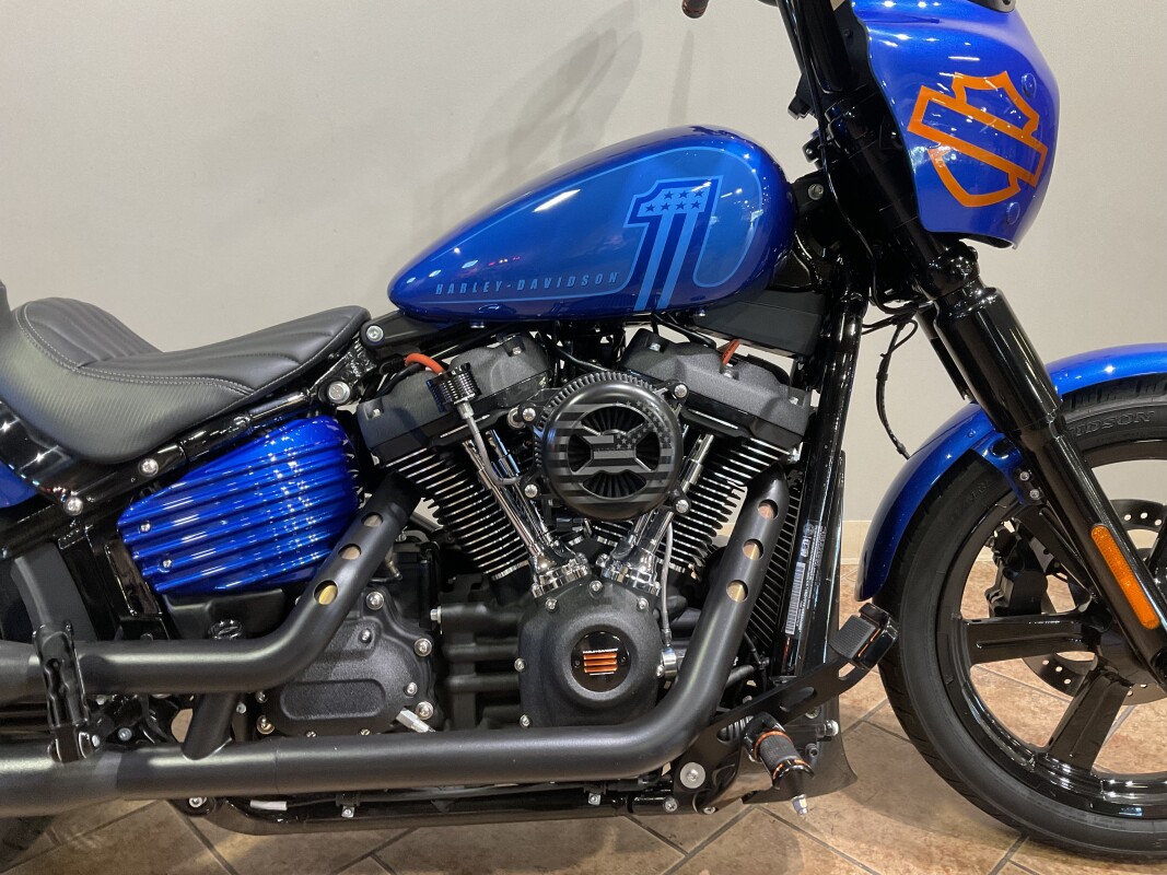 2024 Harley-Davidson Street Bob 114 Blue Burst FXBBS - Photo 2