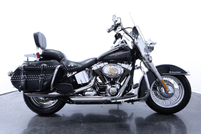 2013 Harley-Davidson<sup>®</sup> Heritage Softail<sup>®</sup> Classic Vivid Black