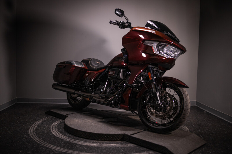 2024 CVO™ Road Glide® (FLTRXSE)
