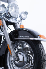 2013 Harley-Davidson<sup>®</sup> Heritage Softail<sup>®</sup> Classic Vivid Black thumb 2