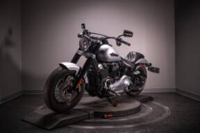 2020 Softail Slim® (FLSL) thumb 2