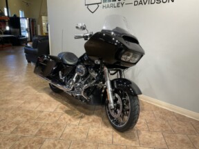 2021 Harley-Davidson® Road Glide® Special Vivid Black FLTRXS thumb 2
