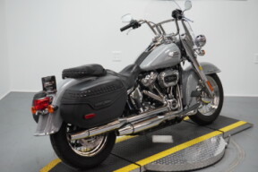 2024 Harley-Davidson® Heritage Classic Billiard Gray thumb 2