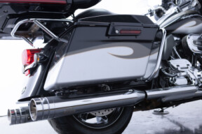 2013 Harley-Davidson® CVO™ Ultra Classic® Electra Glide® Silver thumb 0