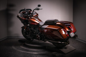 2024 CVO™ Road Glide® (FLTRXSE) thumb 0