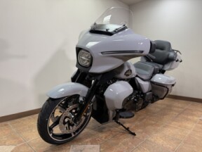 2025 FLHXU Street Glide® thumb 0