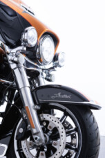 2014 Harley-Davidson<sup>®</sup> Electra Glide<sup>®</sup> Ultra Limited Two-Tone Amber Whiskey/Vivi thumb 2