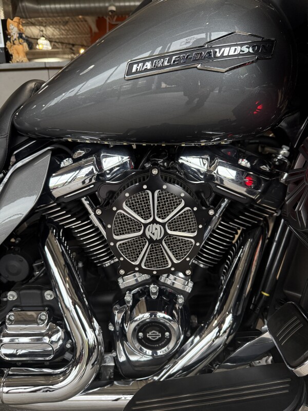 FLTRX 2021 Road Glide - Photo 2