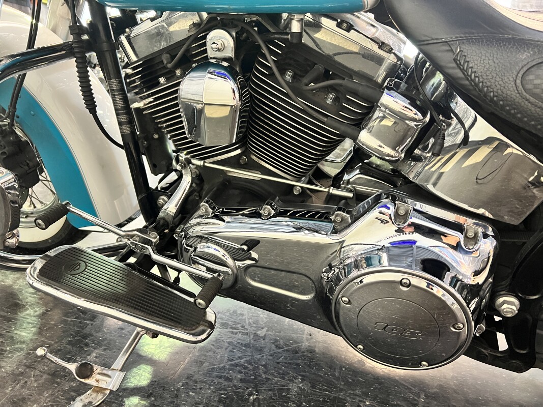 2016 Harley-Davidson Softail Deluxe Crushed Ice /Frosted Teal FLSTN - Photo 8