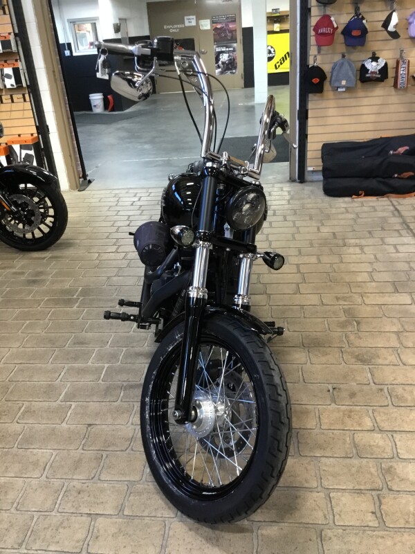 2016 Harley-Davidson Street Bob Vivid Black - Photo 2