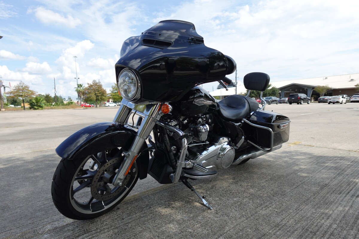 2021 Harley-Davidson Street Glide FLHX - Photo 4
