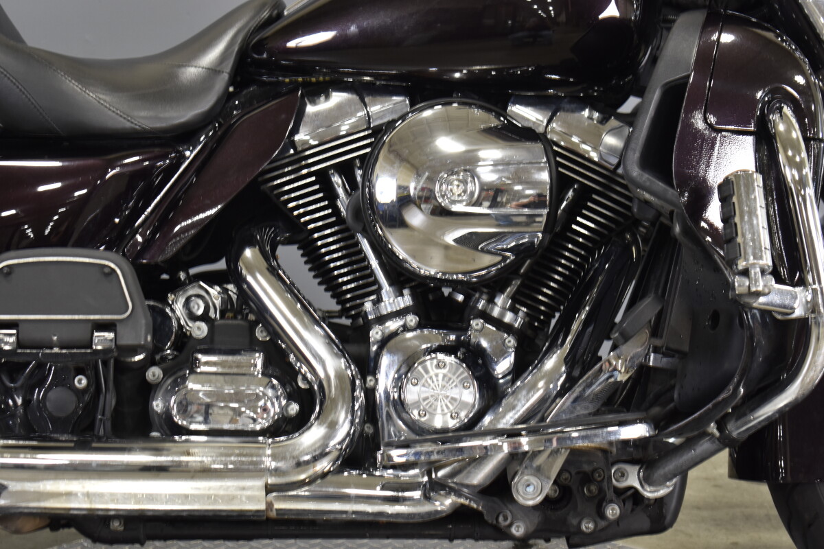 2015 Electra Glide Ultra Limited - Photo 10
