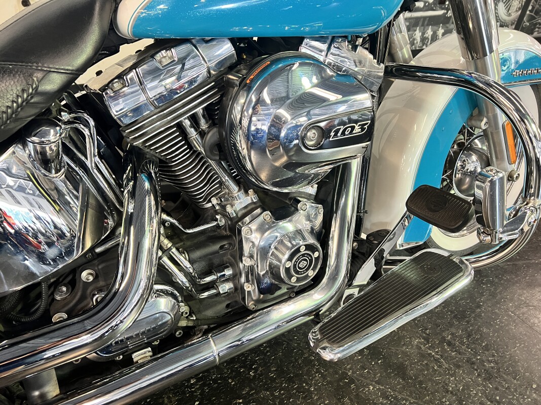2016 Harley-Davidson Softail Deluxe Crushed Ice /Frosted Teal FLSTN - Photo 10