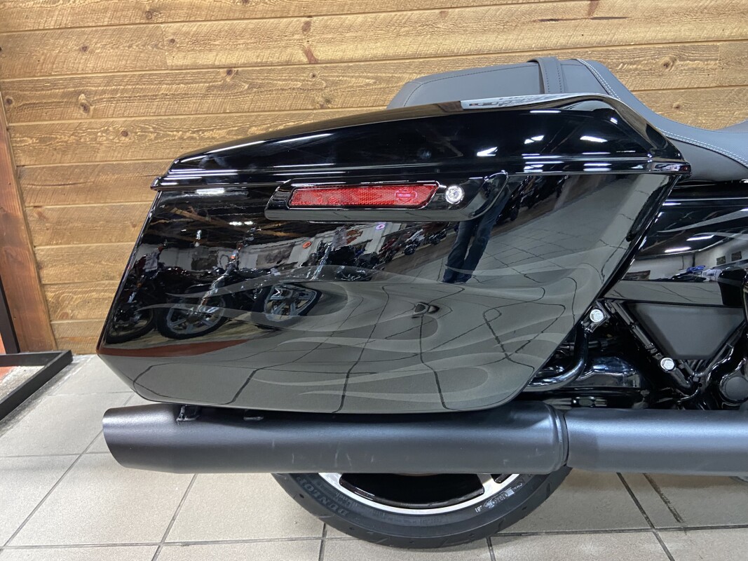 2025 Harley-Davidson Street Glide Midnight Firestorm - Black Finish FLHX - Photo 5