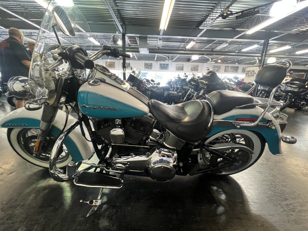 2016 Harley-Davidson Softail Deluxe Crushed Ice /Frosted Teal FLSTN - Photo 7