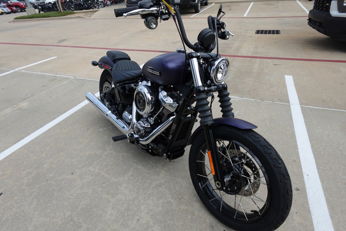 2025 Harley-Davidson Street Bob FXBB - Photo 2
