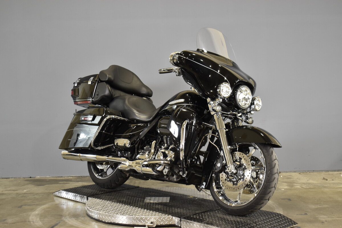 2012 Harley-Davidson Electra Glide Ultra Limited FLHTK - Photo 2