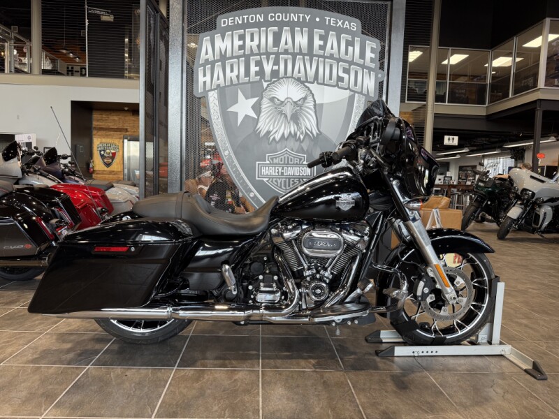 FLHXS 2022 Street Glide® Special