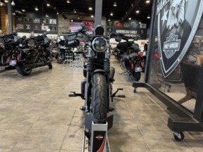 XL 883N 2021 Iron 883™ thumb 2
