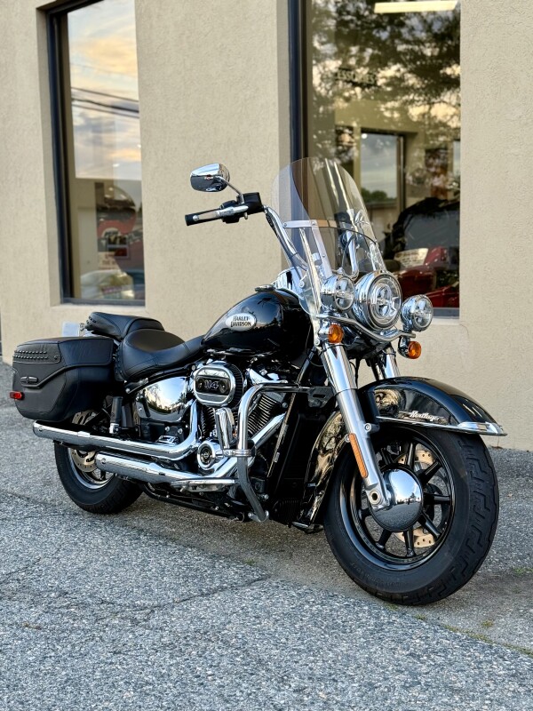 2022 Harley-Davidson Heritage Classic 114 FLHCS - Photo 3