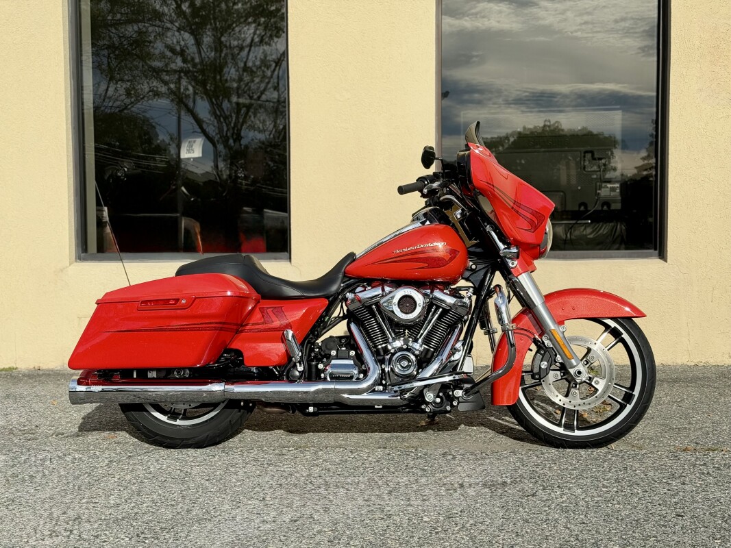 2017 Harley-Davidson Street Glide Special FLHXS WITH STAGE II CAM - Photo 2